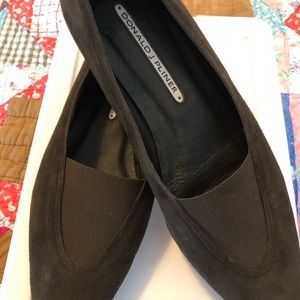 Donald Pliner signature brown suede flats